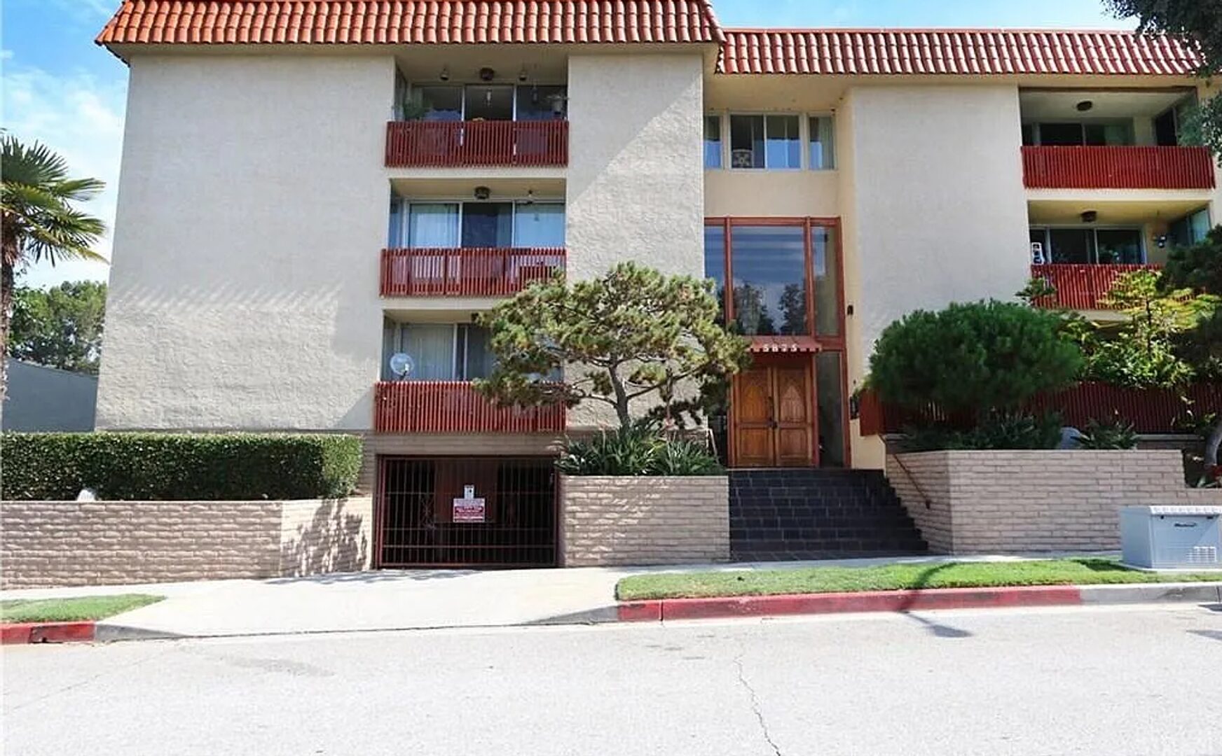 5875 Doverwood Dr #301 - Culver City - California - 2 bed, 2 bath rental property