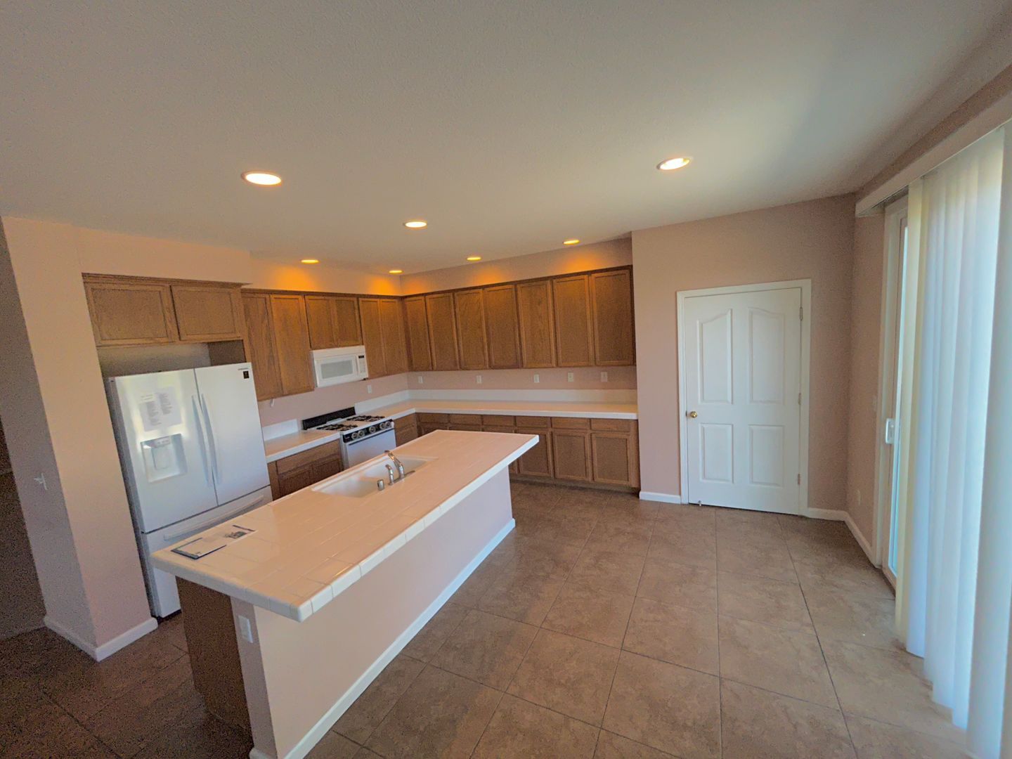 6001 Jefjen Way - Elk Grove - California - 5 bed, 3 bath rental property