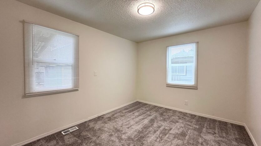 6009 SE 138th Pl - Portland - Oregon - 3 bed, 1 bath rental property