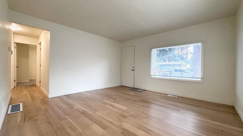6009 SE 138th Pl - Portland - Oregon - 3 bed, 1 bath rental property