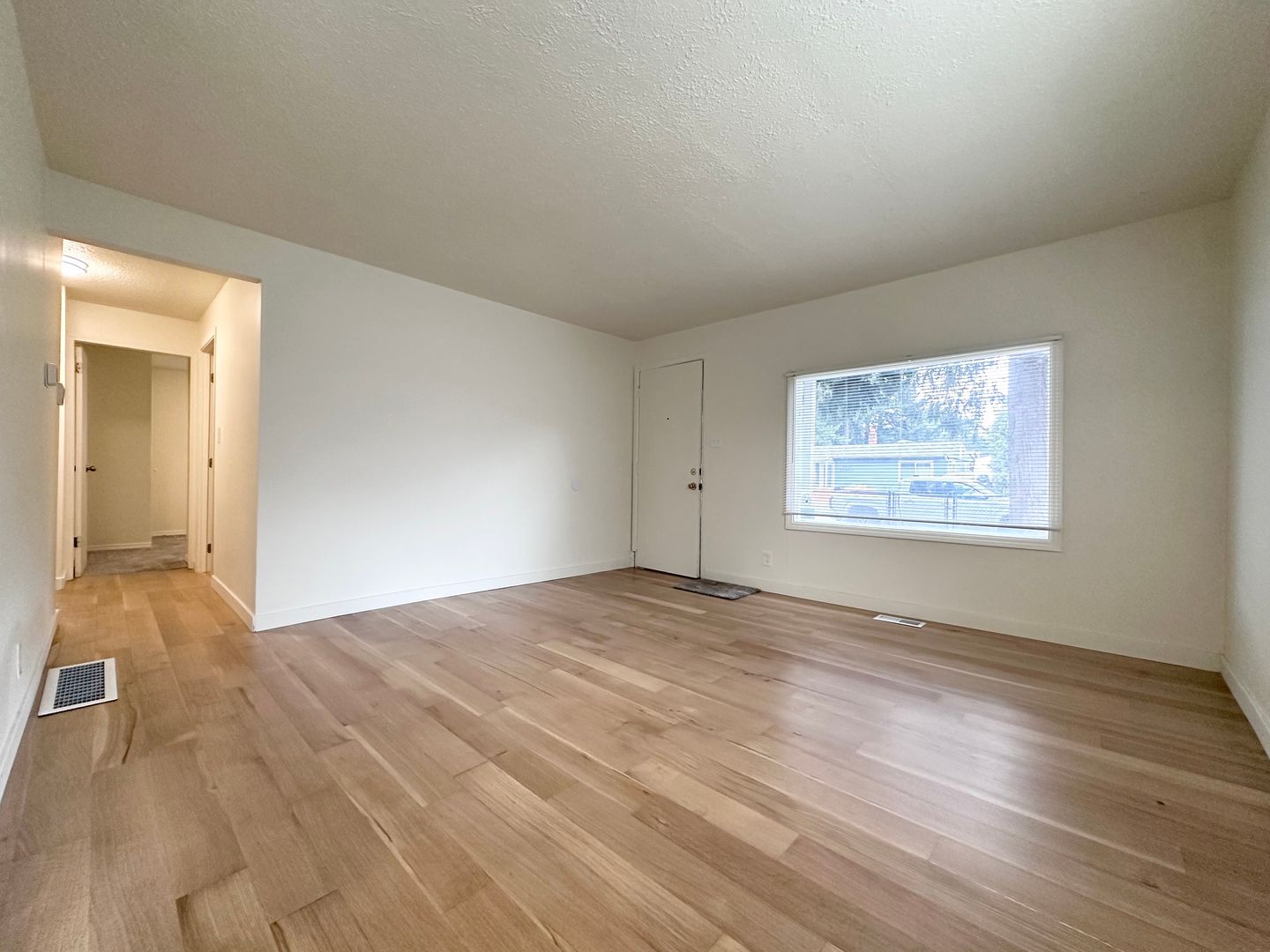 6009 SE 138th Pl - Portland - Oregon - 3 bed, 1 bath rental property