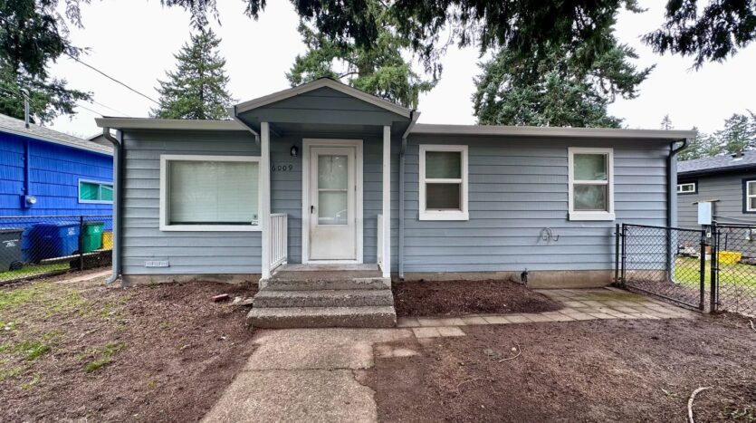 6009 SE 138th Pl - Portland - Oregon - 3 bed, 1 bath rental property