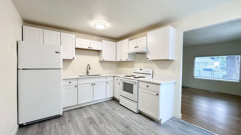 6009 SE 138th Pl - Portland - Oregon - 3 bed, 1 bath rental property