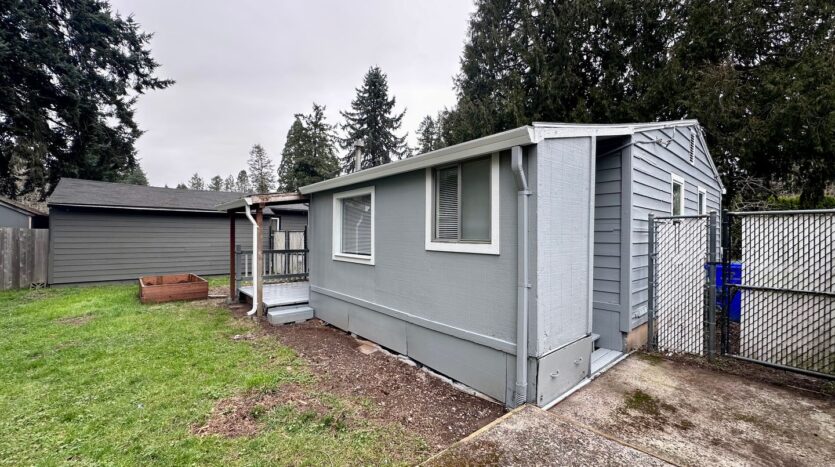 6009 SE 138th Pl - Portland - Oregon - 3 bed, 1 bath rental property