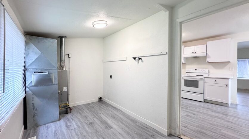 6009 SE 138th Pl - Portland - Oregon - 3 bed, 1 bath rental property