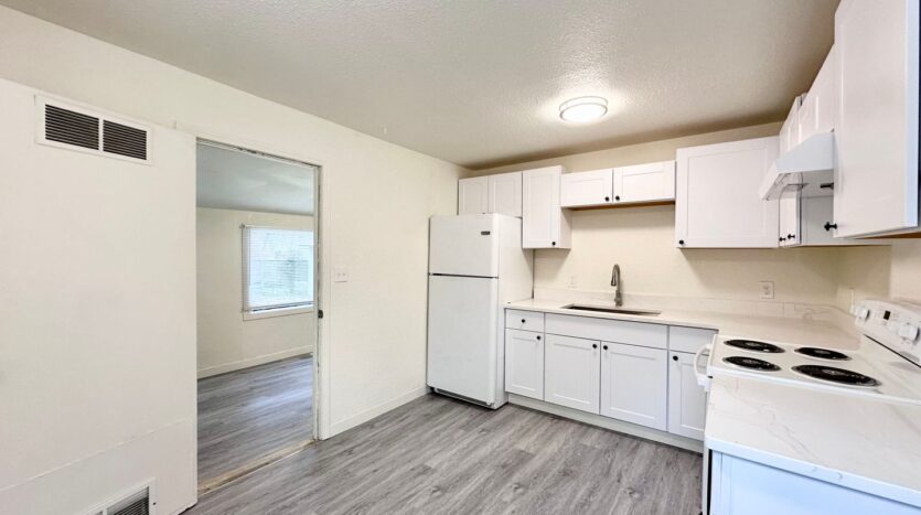 6009 SE 138th Pl - Portland - Oregon - 3 bed, 1 bath rental property