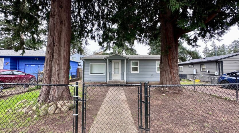 6009 SE 138th Pl - Portland - Oregon - 3 bed, 1 bath rental property