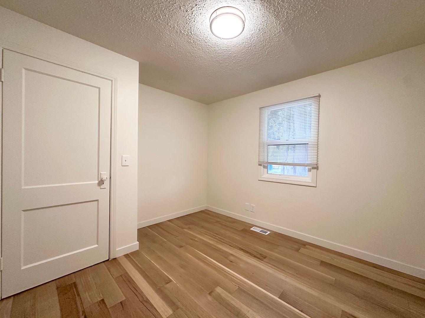 6009 SE 138th Pl - Portland - Oregon - 3 bed, 1 bath rental property