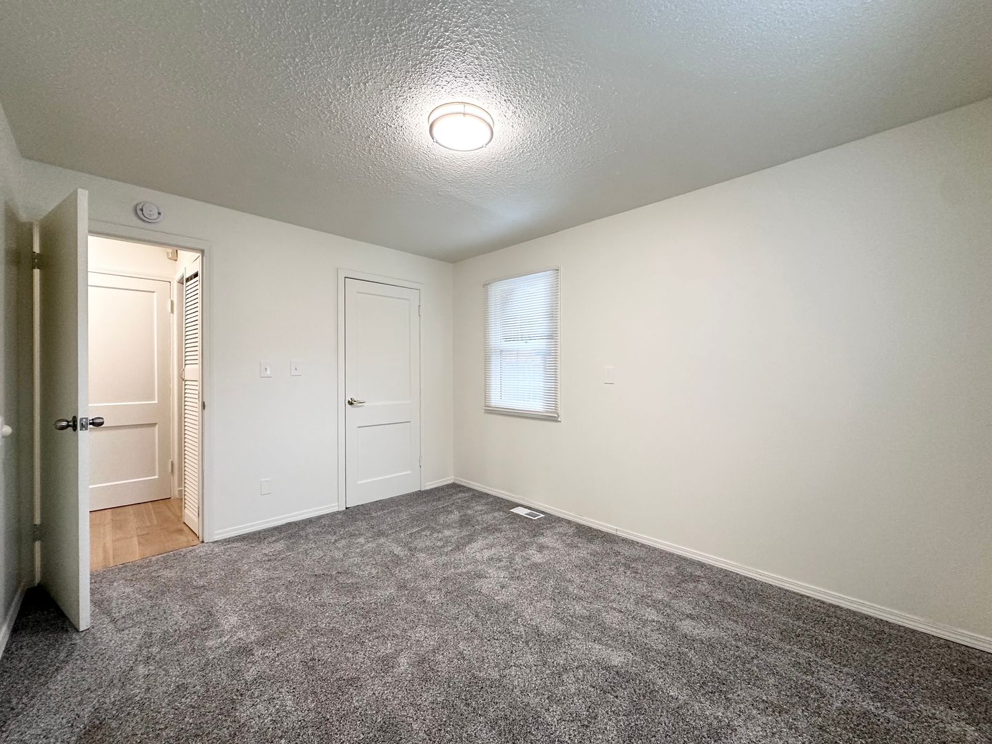 6009 SE 138th Pl - Portland - Oregon - 3 bed, 1 bath rental property