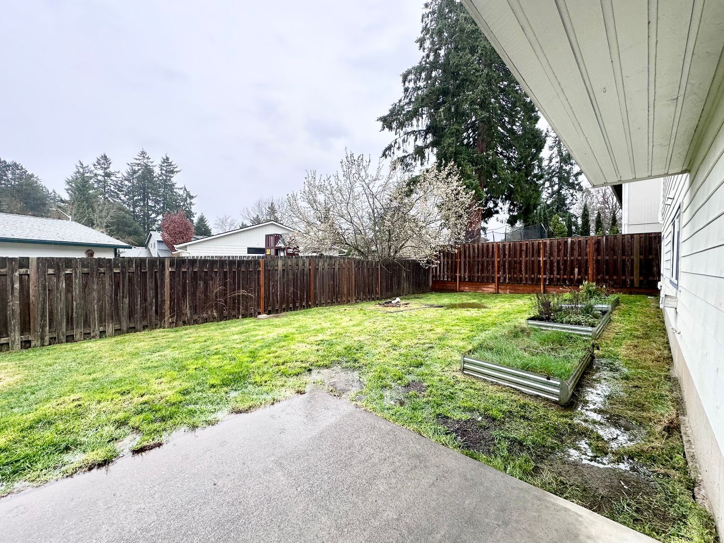 6300 SW Fisher Ave - Beaverton - Oregon - 6 bed, 3 bath rental property