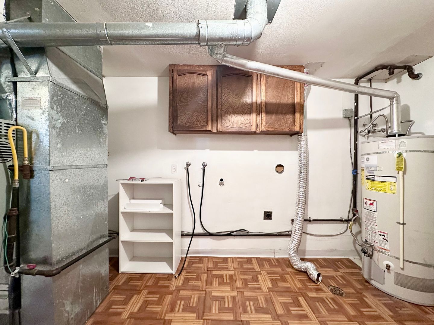 6300 SW Fisher Ave - Beaverton - Oregon - 6 bed, 3 bath rental property