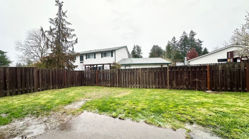 6300 SW Fisher Ave - Beaverton - Oregon - 6 bed, 3 bath rental property