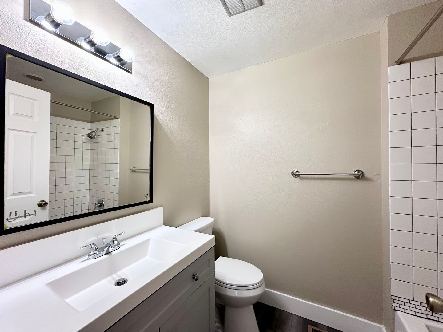 6300 SW Fisher Ave - Beaverton - Oregon - 6 bed, 3 bath rental property