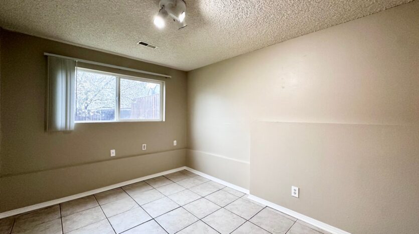 6300 SW Fisher Ave - Beaverton - Oregon - 6 bed, 3 bath rental property