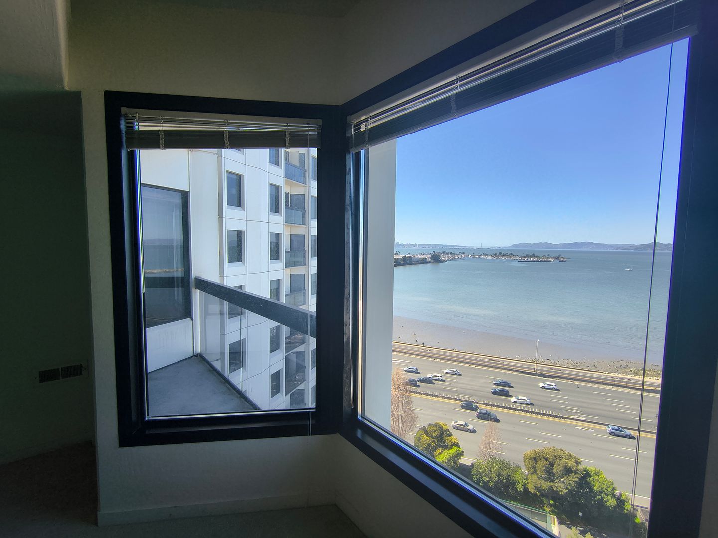 6363 Christie Ave #1413 - Emeryville - California - 1 bed, 1 bath rental property