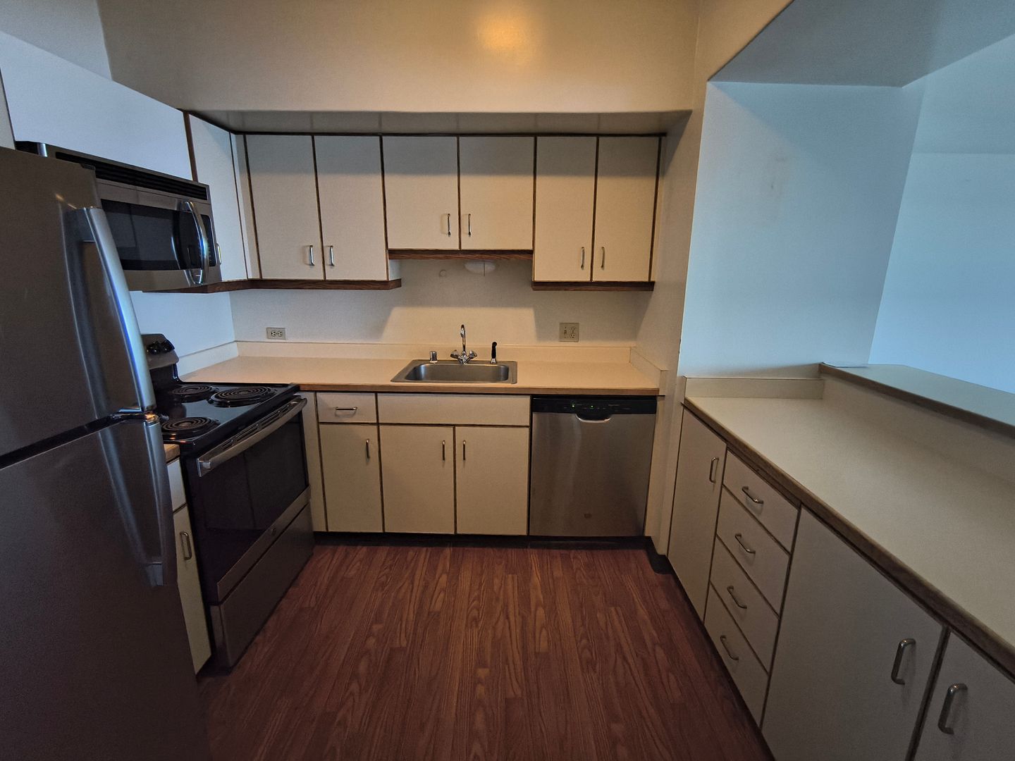 6363 Christie Ave #1413 - Emeryville - California - 1 bed, 1 bath rental property