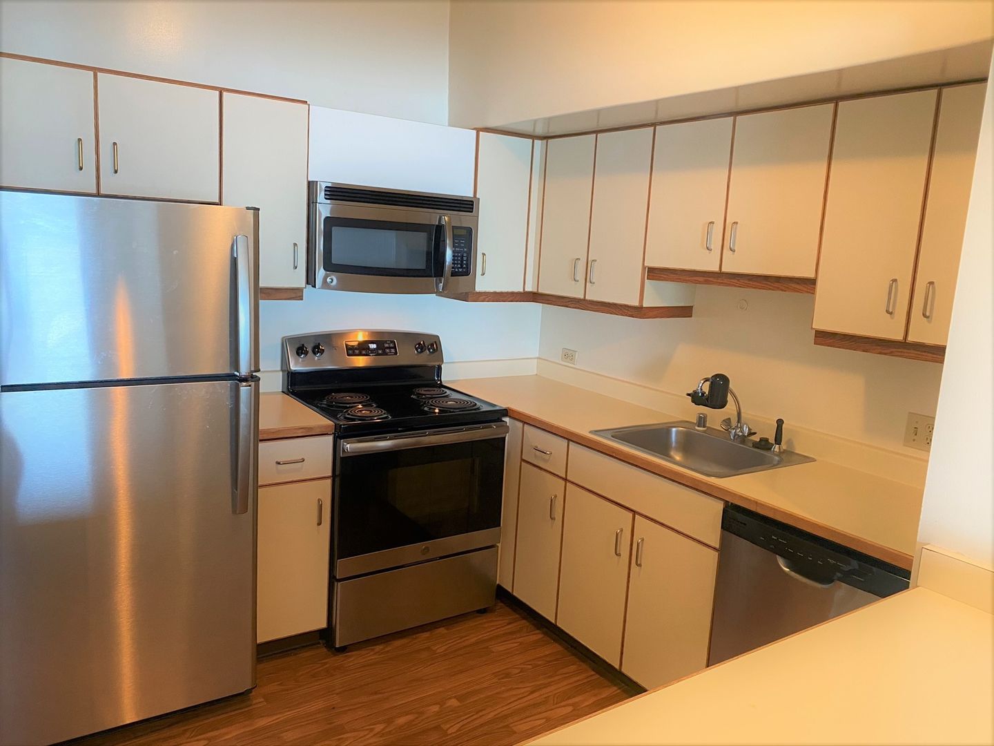 6363 Christie Ave #1413 - Emeryville - California - 1 bed, 1 bath rental property