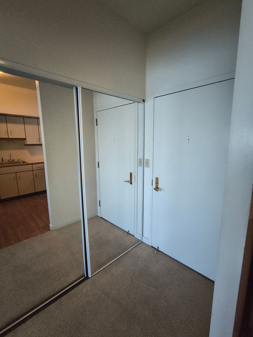 6363 Christie Ave #1413 - Emeryville - California - 1 bed, 1 bath rental property
