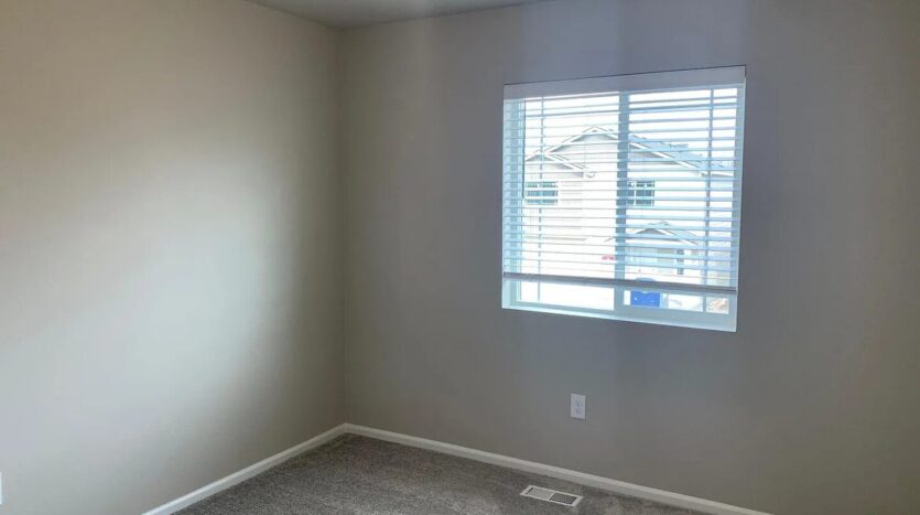 6500 44th St E - Fife - Washington - 4 bed, 3 bath rental property