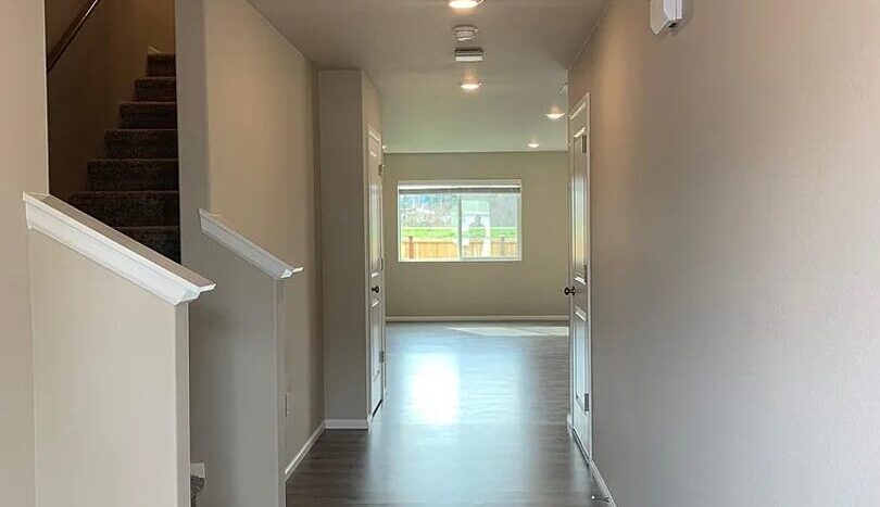 6500 44th St E - Fife - Washington - 4 bed, 3 bath rental property