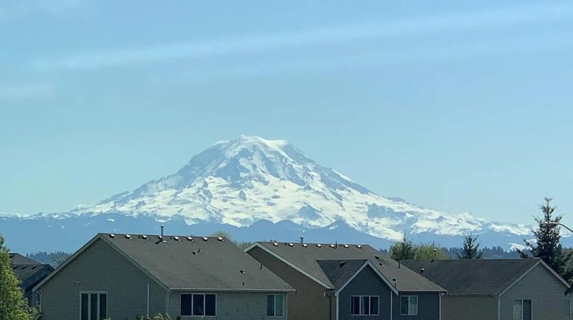 6500 44th St E - Fife - Washington - 4 bed, 3 bath rental property