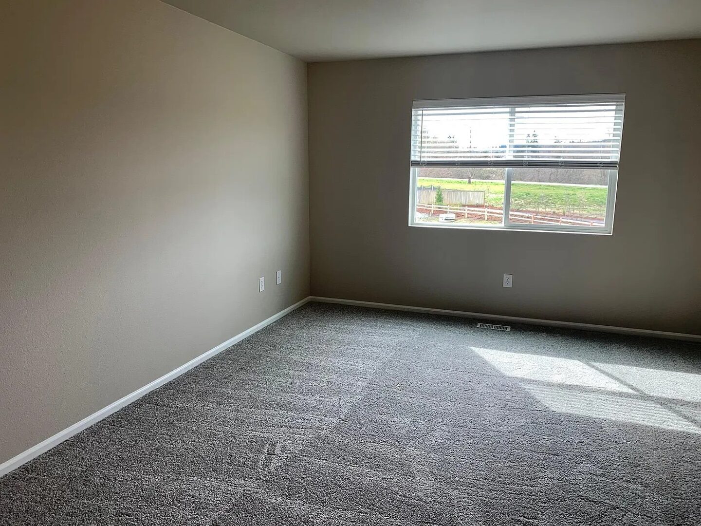 6500 44th St E - Fife - Washington - 4 bed, 3 bath rental property