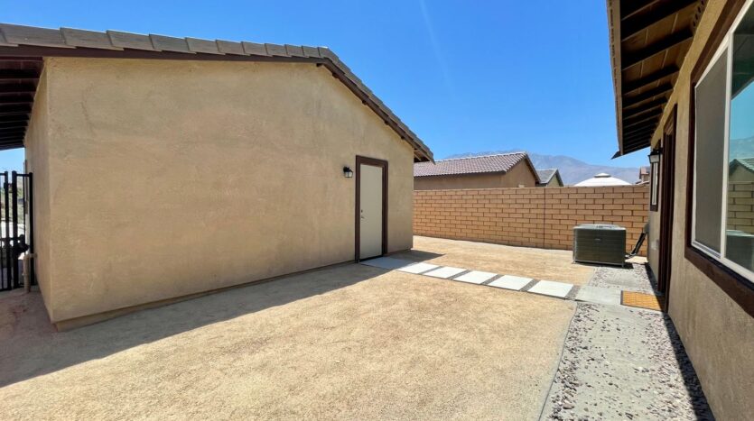 67547 Rio Plata Road - Cathedral City - California - 3 bed, 2 bath rental property