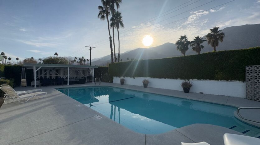 700 N Riverside Dr.  - Unit 4 - Palm Springs - California - 1 bath rental property
