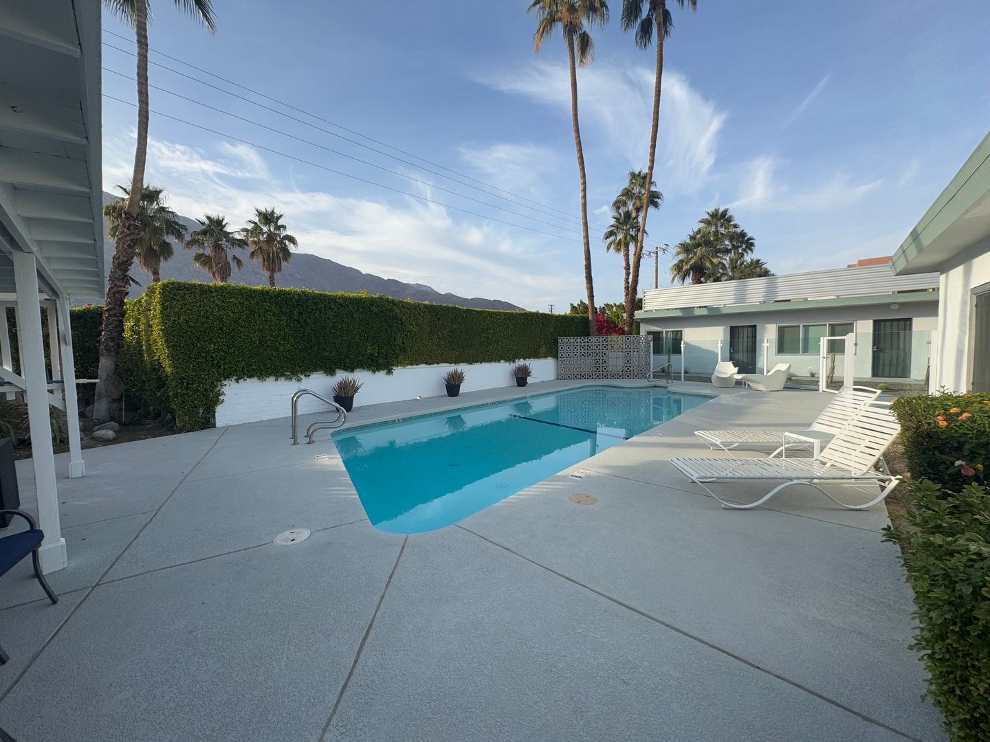 700 N Riverside Dr.  - Unit 4 - Palm Springs - California - 1 bath rental property