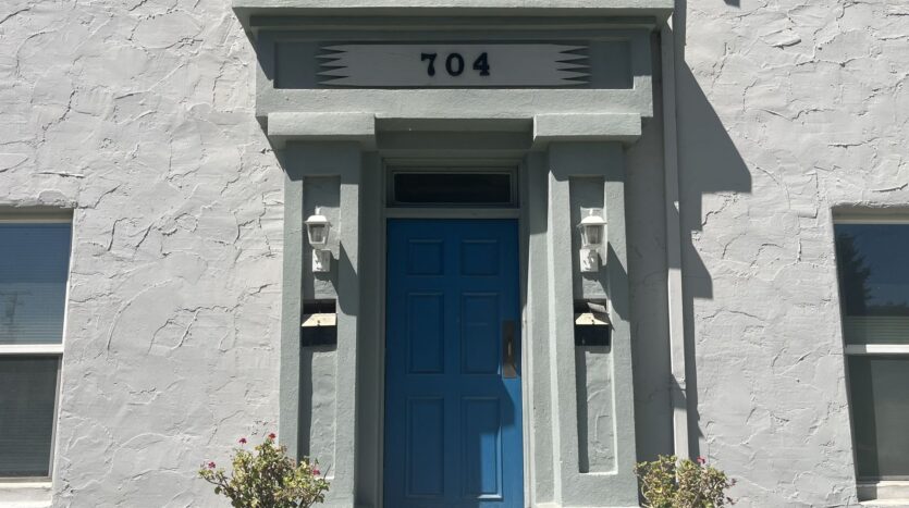 704 S Howard St Apt B - Corona - California - 2 bed, 1 bath rental property