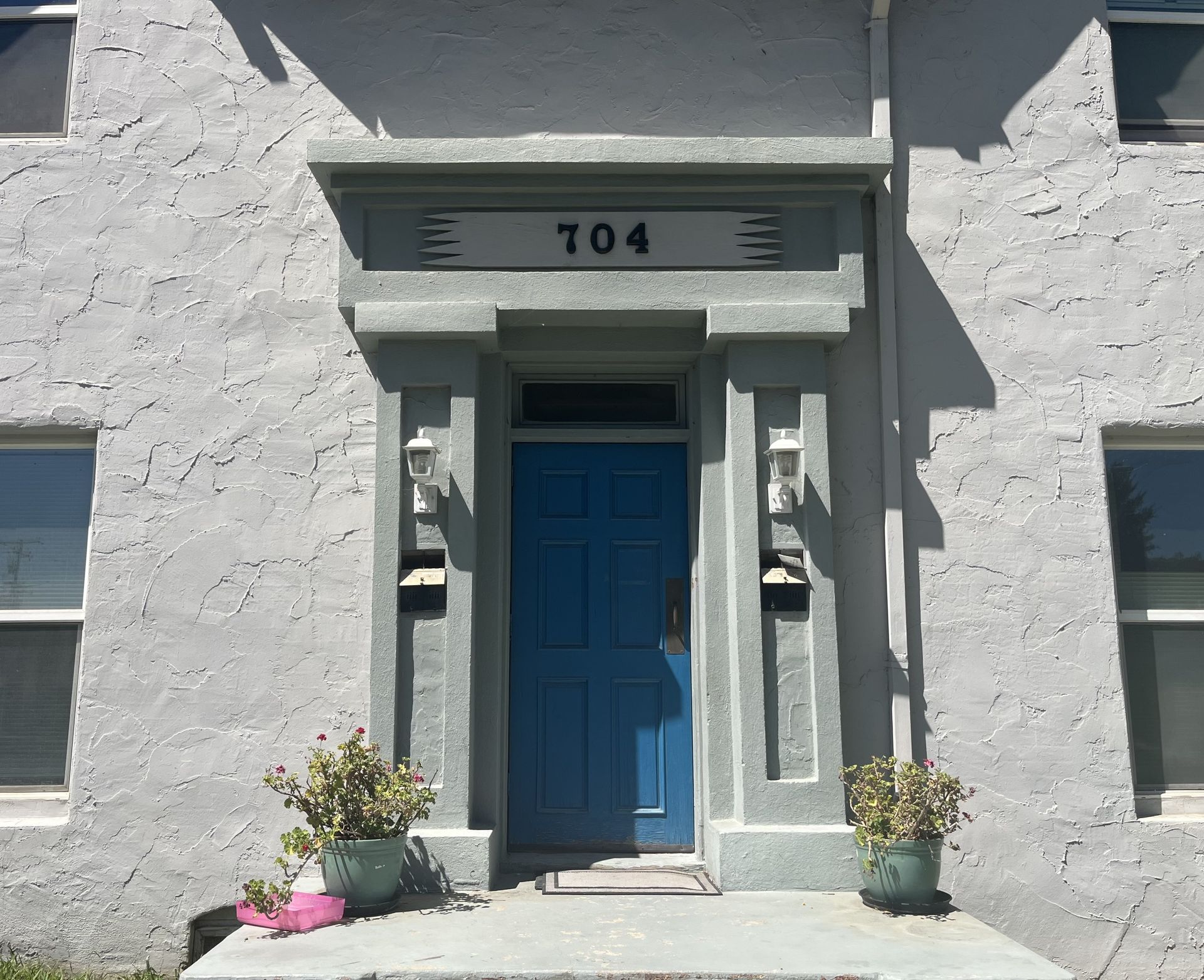 704 S Howard St Apt B - Corona - California - 2 bed, 1 bath rental property