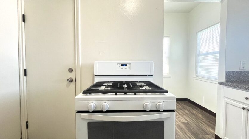 704 S Howard St Apt B - Corona - California - 2 bed, 1 bath rental property