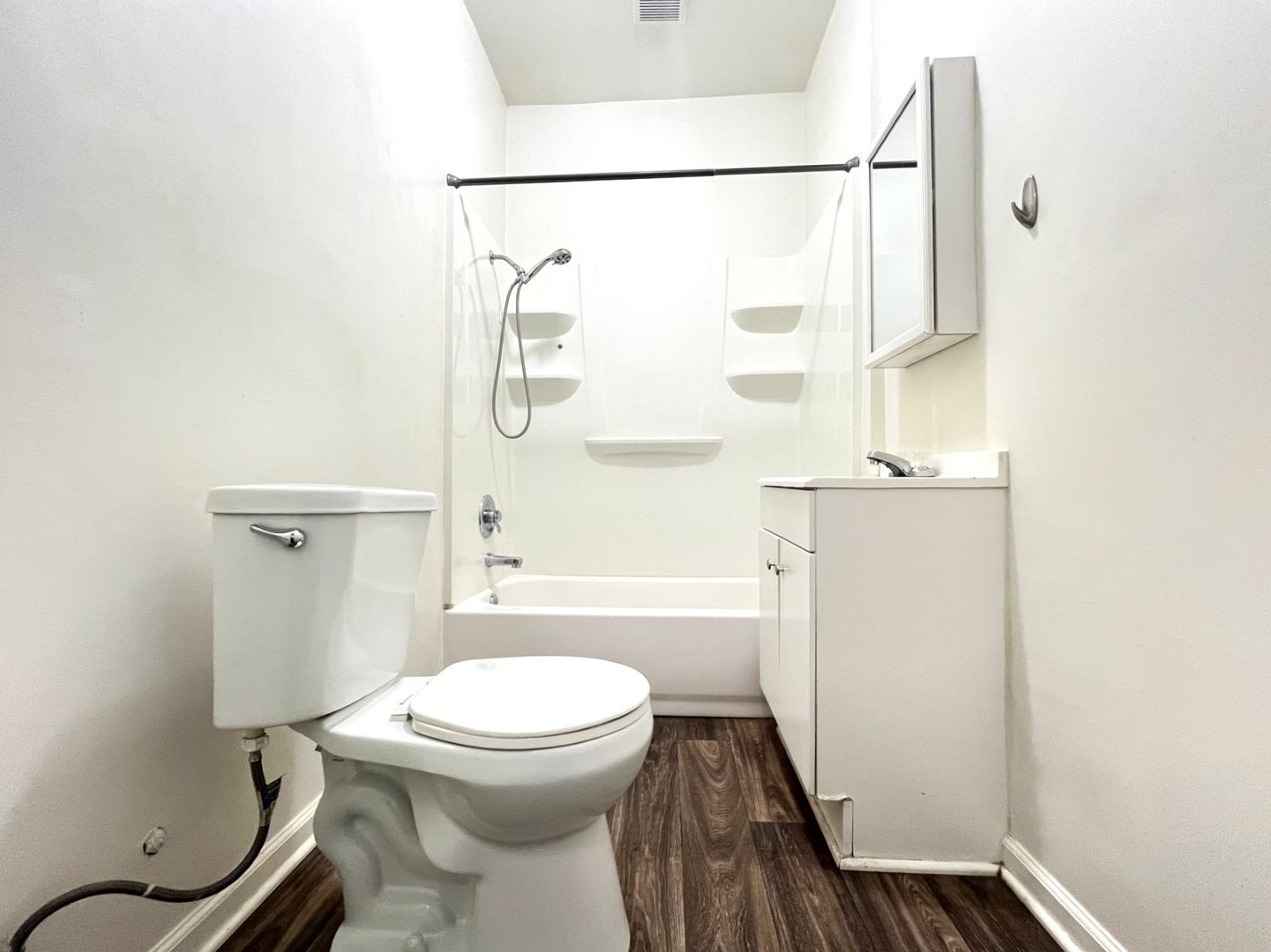 704 S Howard St Apt B - Corona - California - 2 bed, 1 bath rental property