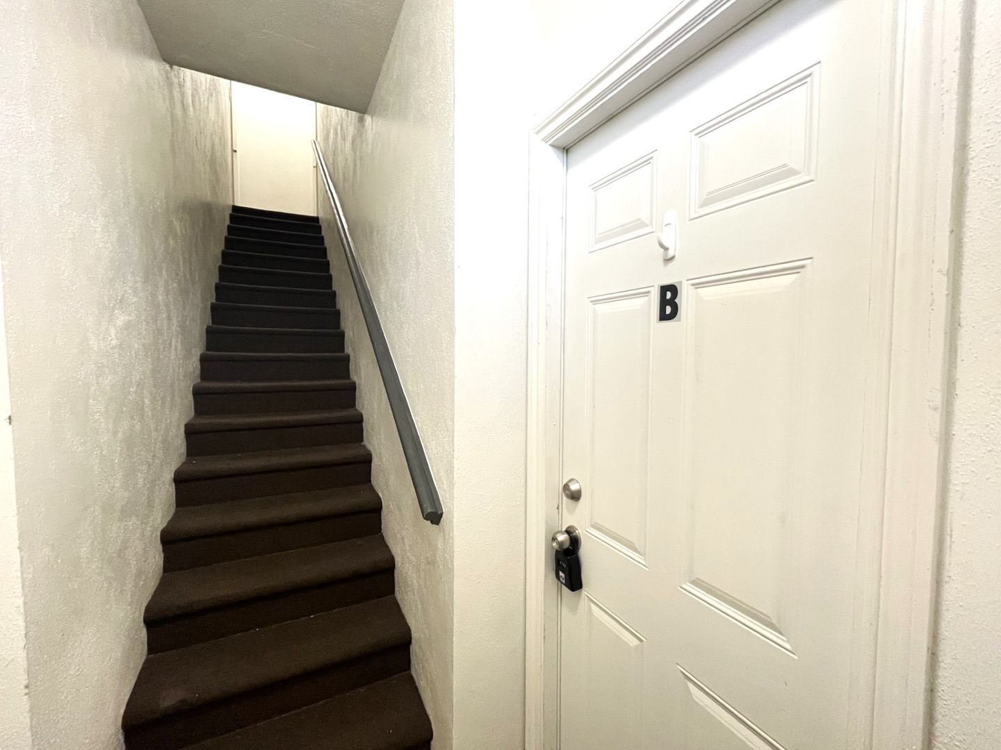 704 S Howard St Apt B - Corona - California - 2 bed, 1 bath rental property