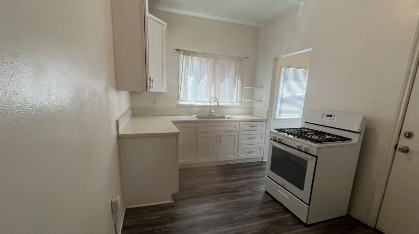 704 S Howard St Apt B - Corona - California - 2 bed, 1 bath rental property