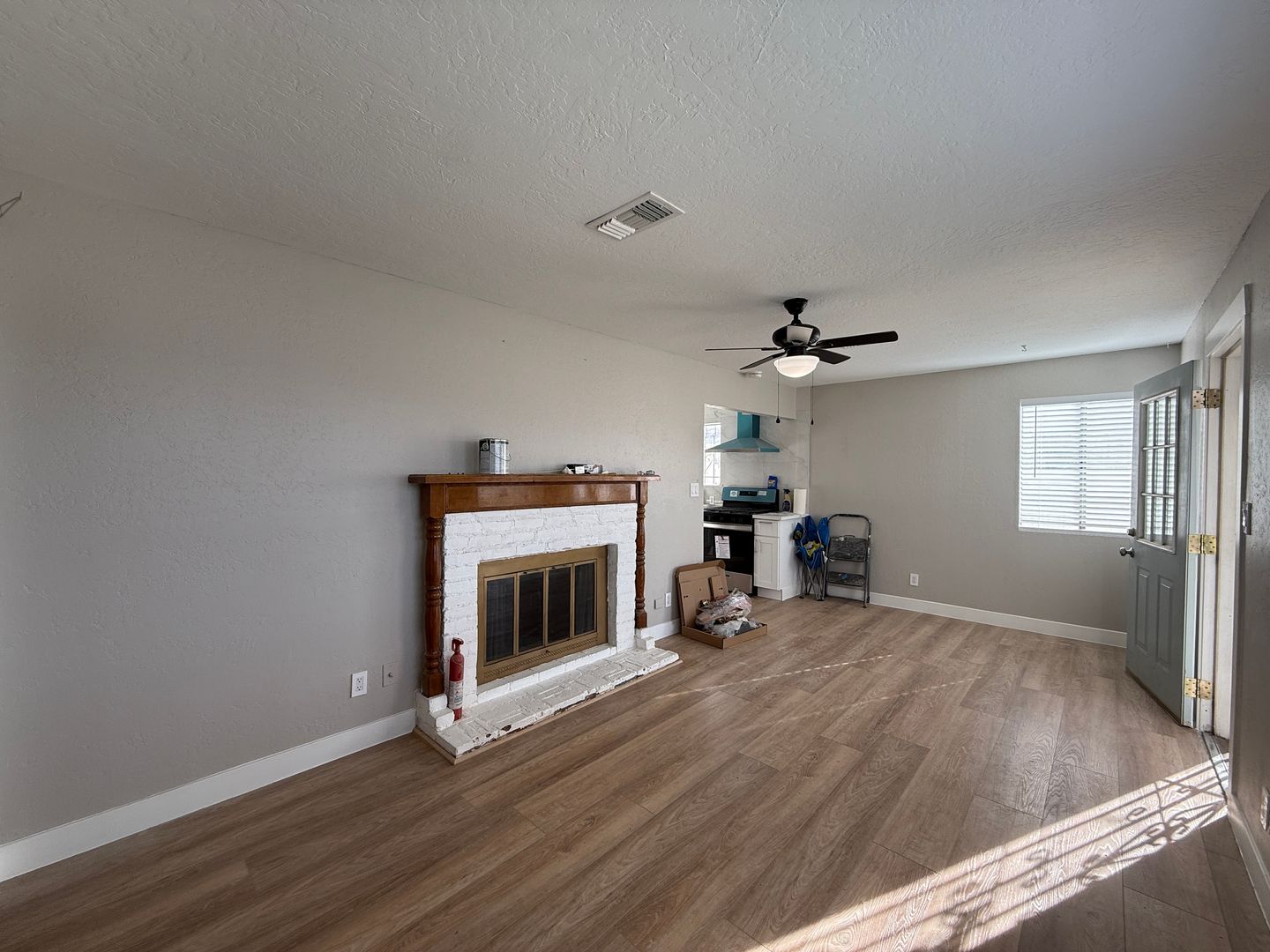 711 E. Ave. K4 - Lancaster - California - 3 bed, 2 bath rental property