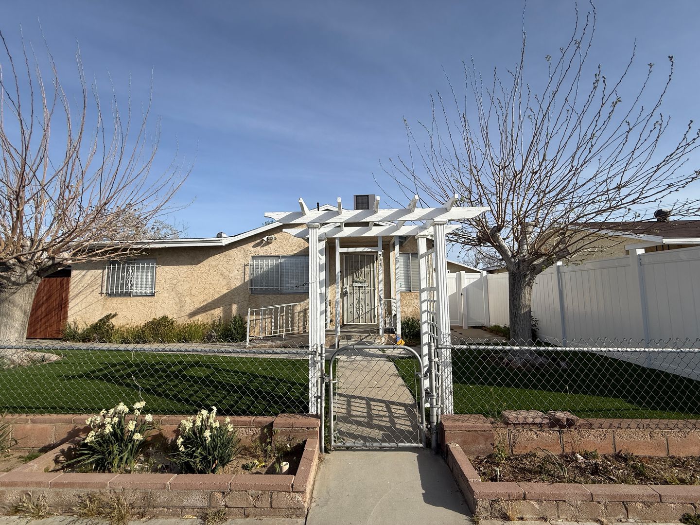 711 E. Ave. K4 - Lancaster - California - 3 bed, 2 bath rental property