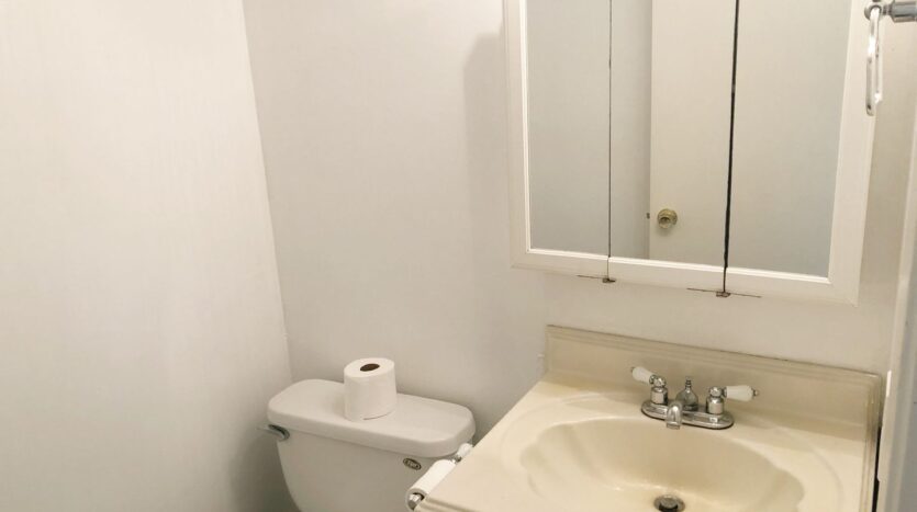 8 Hollowglen - Irvine - California - 2 bed, 1.5 bath rental property