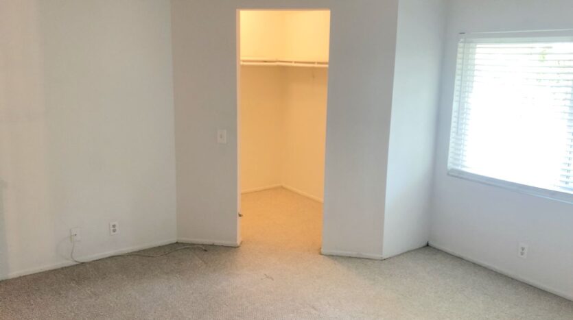 8 Hollowglen - Irvine - California - 2 bed, 1.5 bath rental property