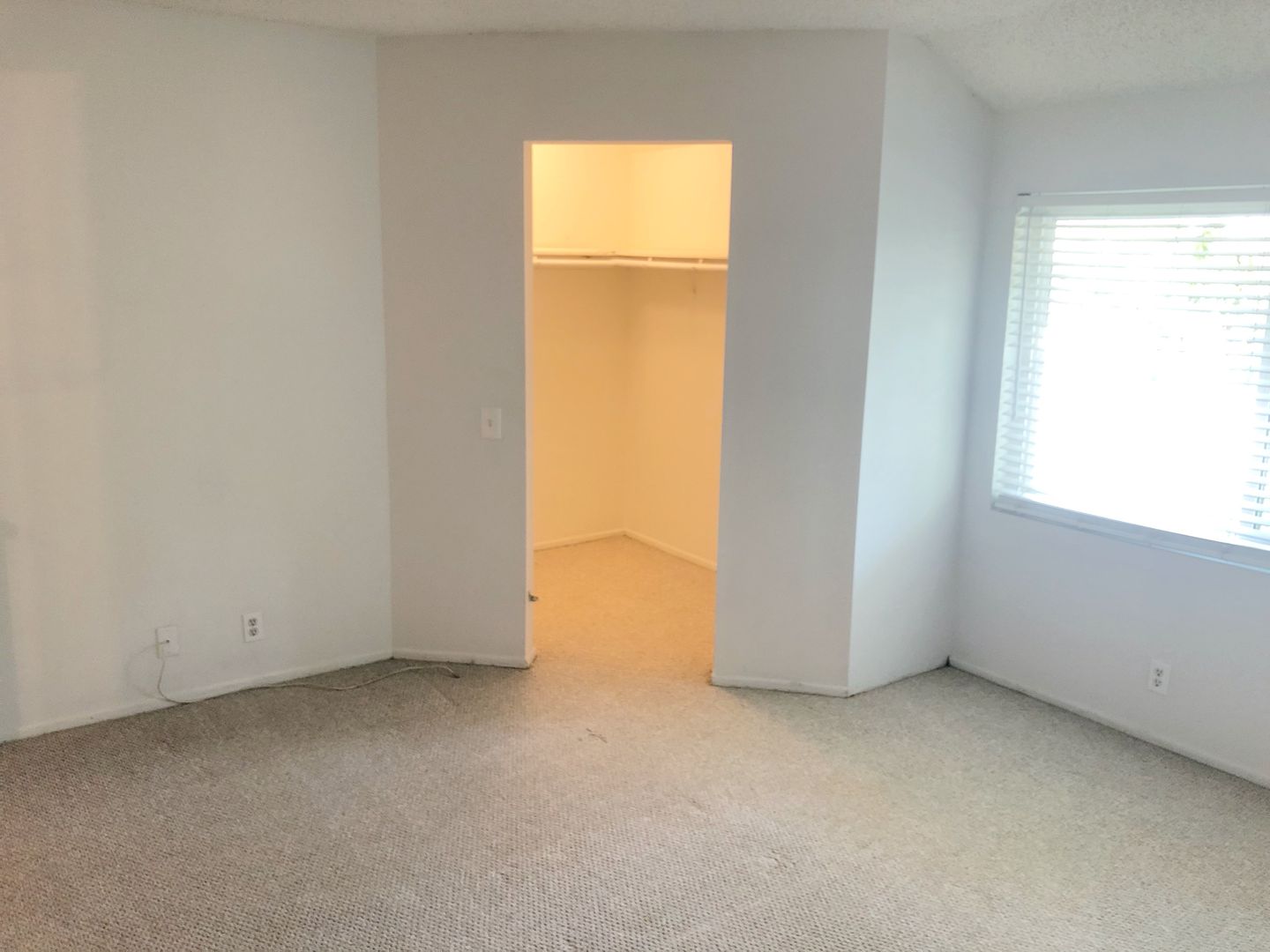 8 Hollowglen - Irvine - California - 2 bed, 1.5 bath rental property