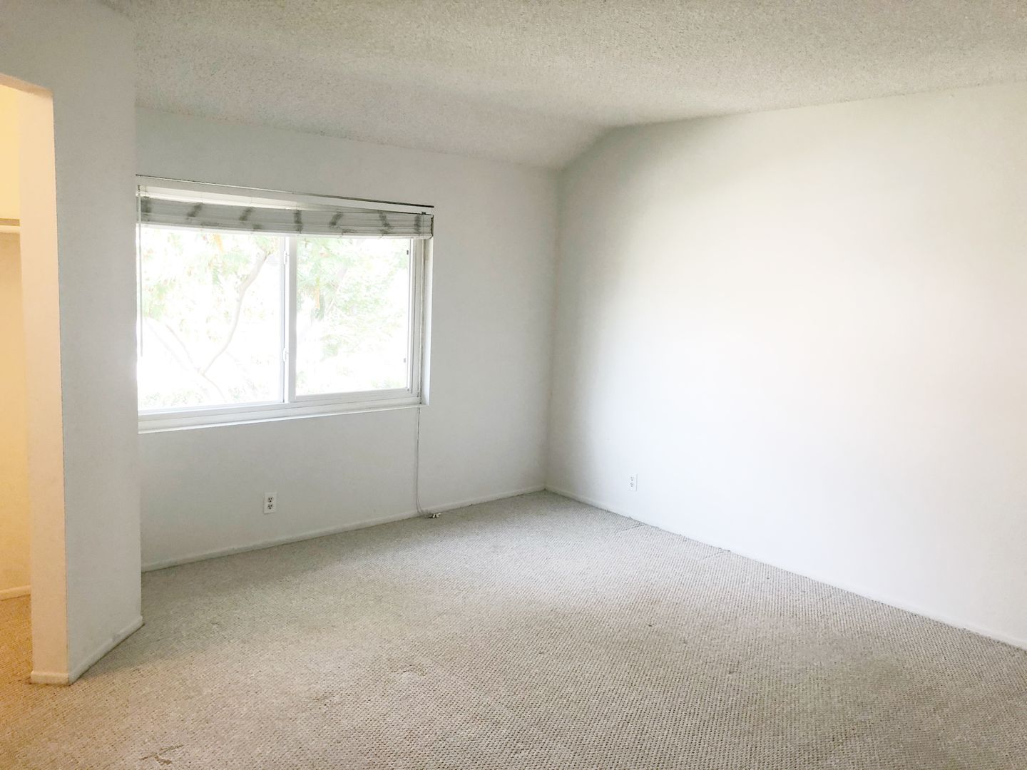 8 Hollowglen - Irvine - California - 2 bed, 1.5 bath rental property