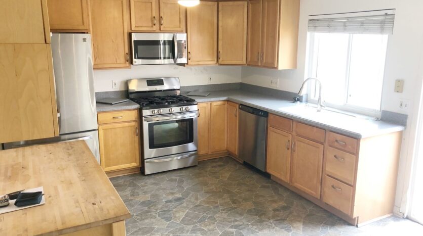 8 Hollowglen - Irvine - California - 2 bed, 1.5 bath rental property