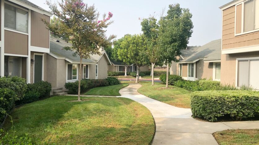 8 Hollowglen - Irvine - California - 2 bed, 1.5 bath rental property