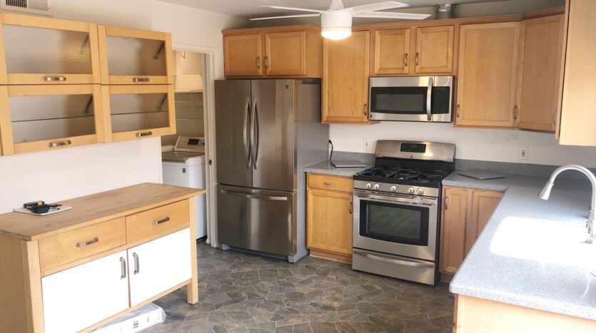 8 Hollowglen - Irvine - California - 2 bed, 1.5 bath rental property