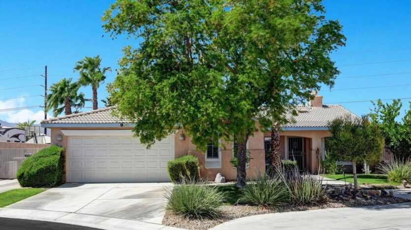 81258 Avenida Esmeralda - Indio - California - 3 bed, 2 bath rental property