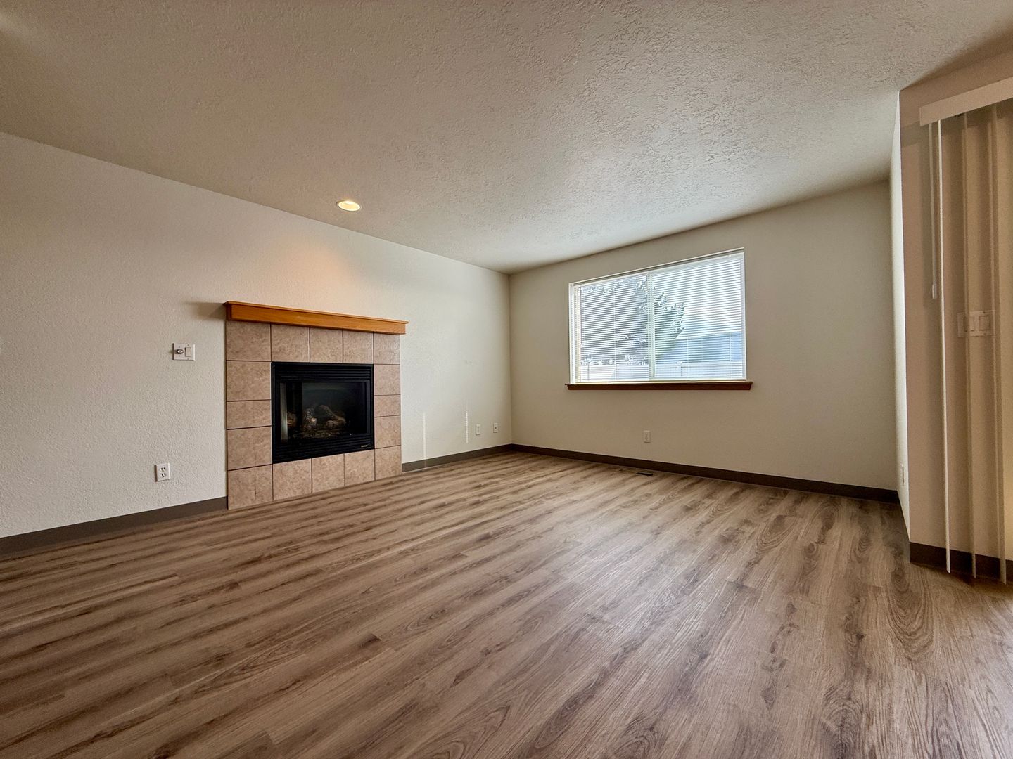822 NE Larch Avenue - Redmond - Oregon - 3 bed, 2.5 bath rental property