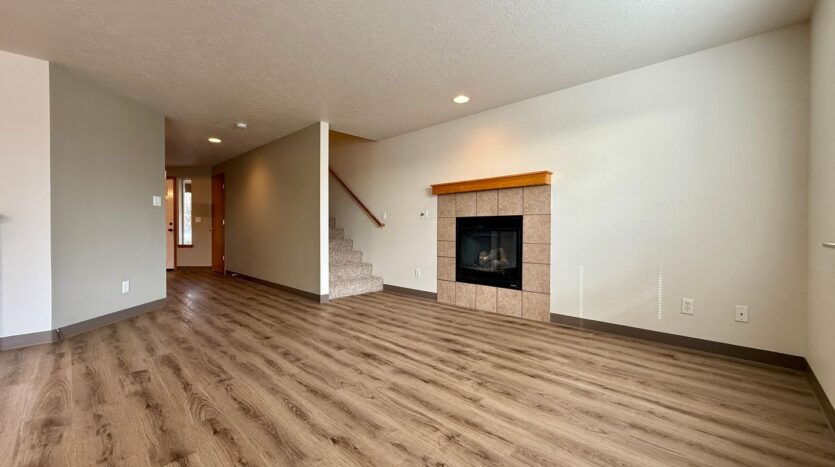 822 NE Larch Avenue - Redmond - Oregon - 3 bed, 2.5 bath rental property