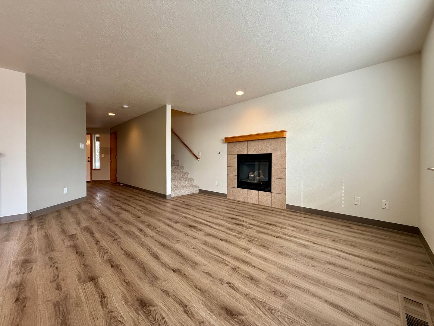 822 NE Larch Avenue - Redmond - Oregon - 3 bed, 2.5 bath rental property
