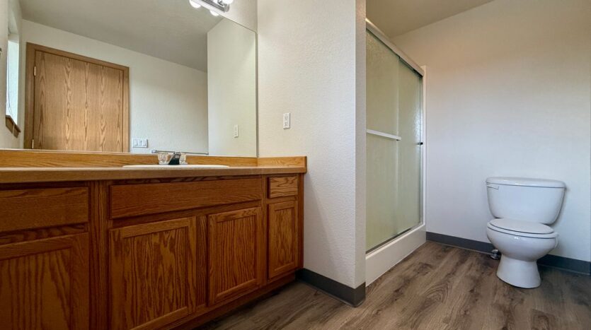 822 NE Larch Avenue - Redmond - Oregon - 3 bed, 2.5 bath rental property