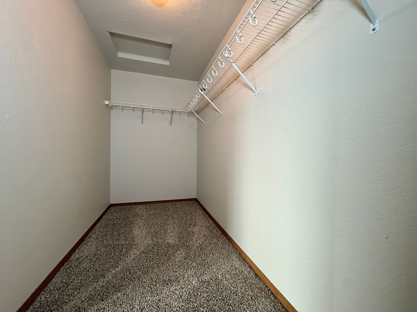 822 NE Larch Avenue - Redmond - Oregon - 3 bed, 2.5 bath rental property